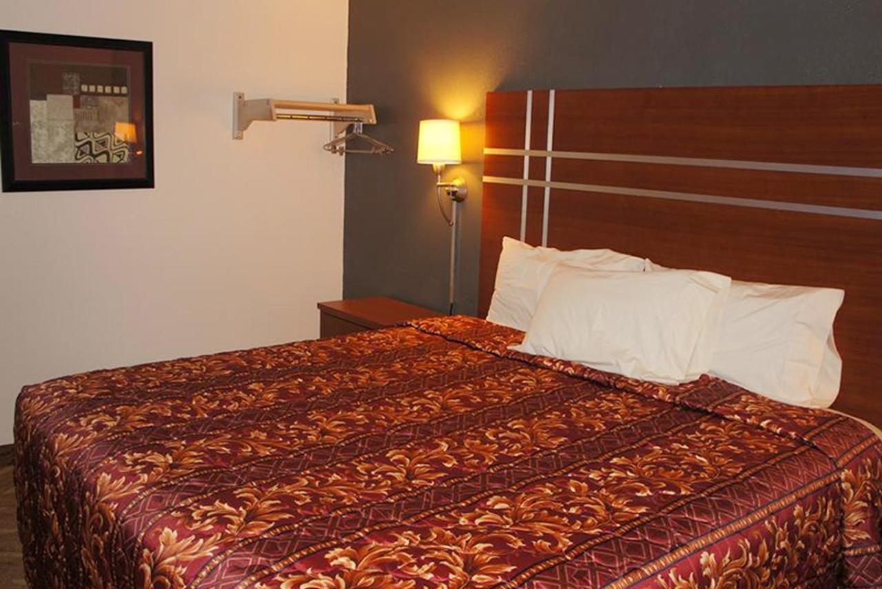 Econo Lodge Waite Park Eksteriør bilde