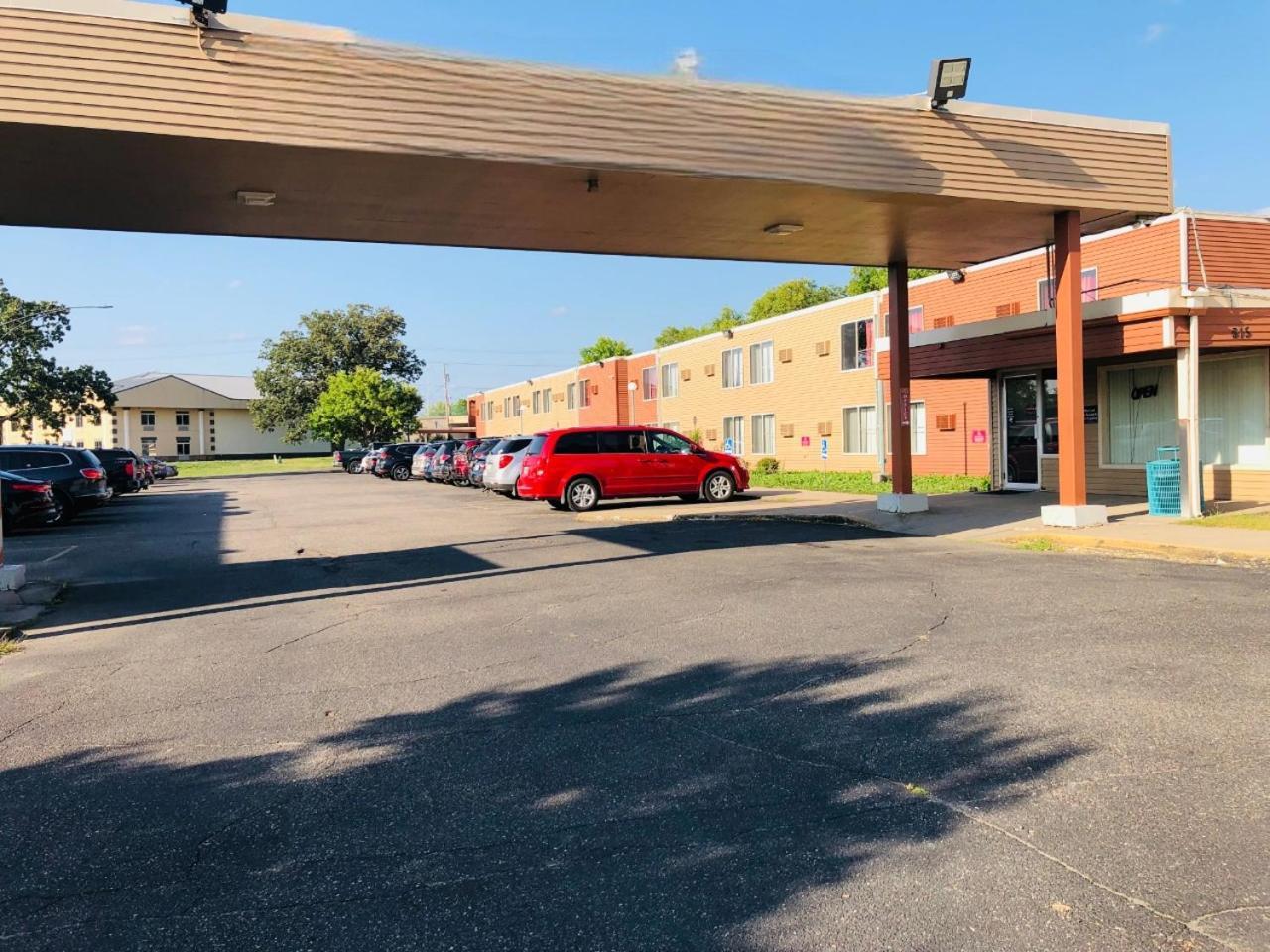 Econo Lodge Waite Park Eksteriør bilde