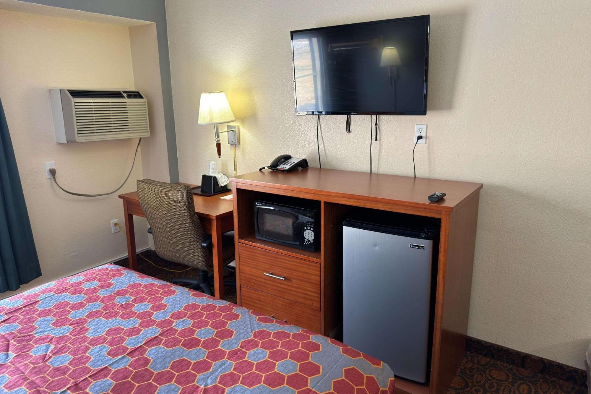 Econo Lodge Waite Park Eksteriør bilde