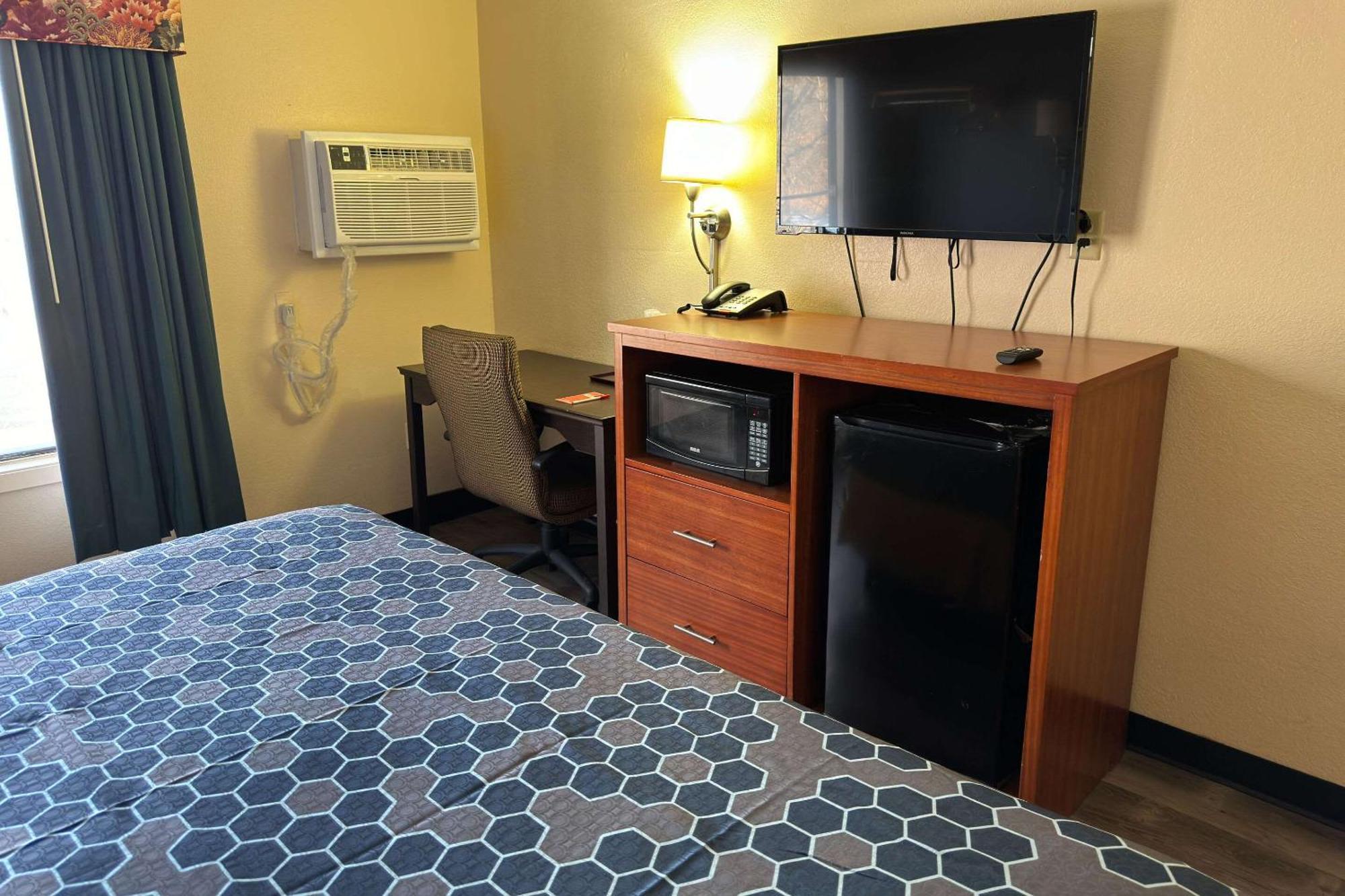 Econo Lodge Waite Park Eksteriør bilde
